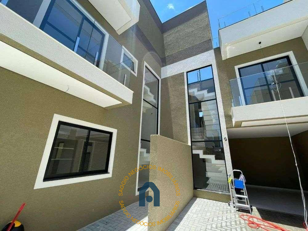 Sobrado à venda em Curitiba, Uberaba, com 3 quartos, 96,27m²